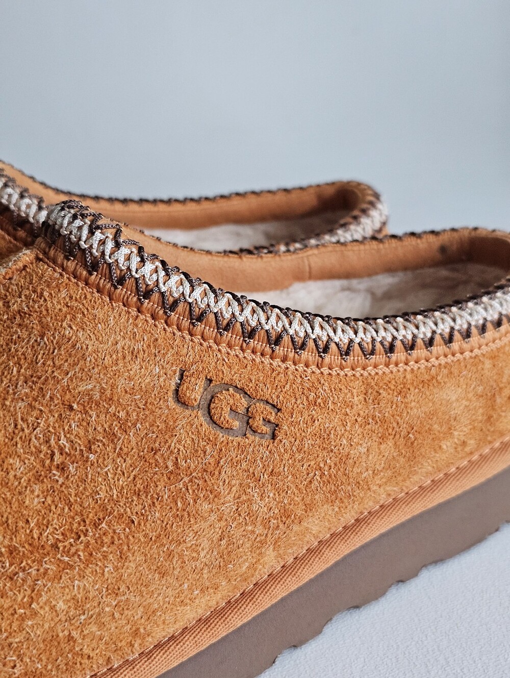 UGG Tasman Shaggy Suede Slippers Dark Apricot Men’s Size 12 Like New Box - Picture 3 of 14